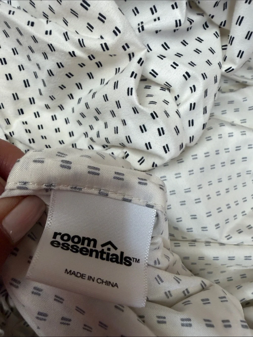 Room Essentials queen sheet